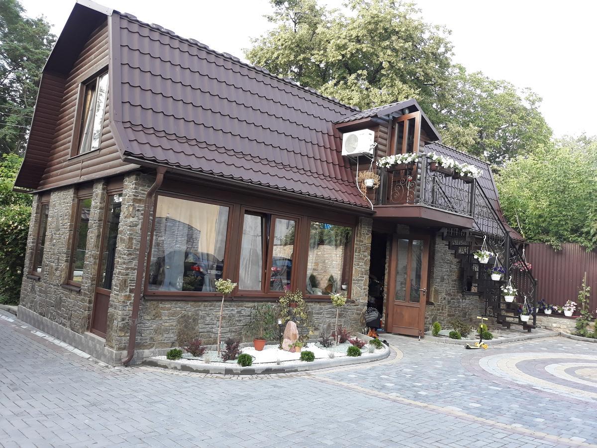 Celebrity Villa Kamjanets-Podilsky Buitenkant foto